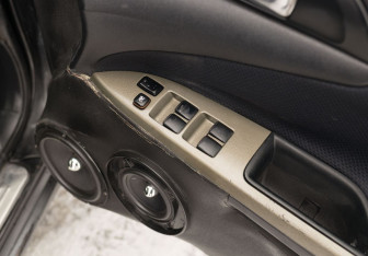 Подержанный автомобиль Toyota Caldina 2003 года (15 фото)