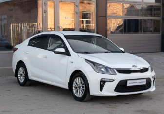 Подержанный автомобиль Kia Rio Sedan 2020 года (3 фото)