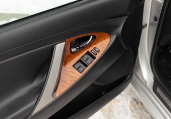 Подержанный автомобиль Toyota Camry Sedan 2007 года (16 фото)