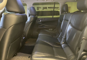 Подержанный автомобиль Lexus LX 2010 года (8 фото)
