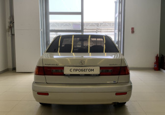 Подержанный автомобиль Toyota Corona Sedan 2001 года (5 фото)