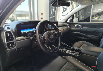 Подержанный автомобиль Kia Sorento 2021 года (8 фото)