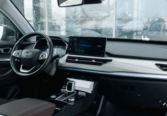 Подержанный автомобиль Chery Tiggo 8 Pro 2022 года (10 фото)