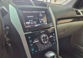 Подержанный автомобиль Ford Explorer 2013 года (12 фото)