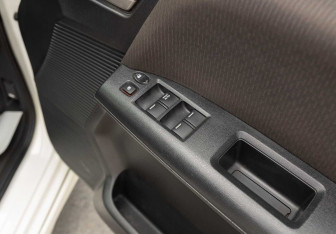 Подержанный автомобиль Honda Freed 2011 года (16 фото)