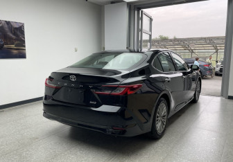 Новый Toyota Camry Sedan 2024 (4 фото)