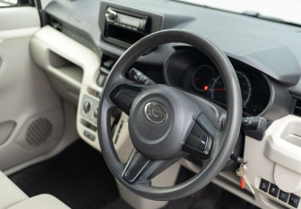 Подержанный автомобиль Daihatsu Move 2015 года (11 фото)