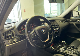 Подержанный автомобиль BMW X3 2016 года (7 фото)
