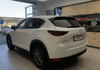 Подержанный автомобиль Mazda CX-5 2017 года (6 фото)