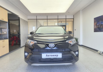 Подержанный автомобиль Toyota RAV4 2019 года (2 фото)