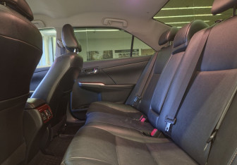 Подержанный автомобиль Toyota Camry Sedan 2013 года (13 фото)