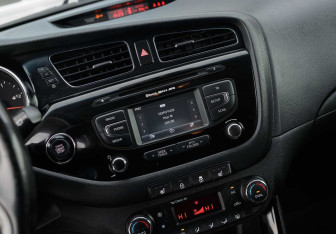 Подержанный автомобиль Kia Ceed Wagon 2013 года (15 фото)