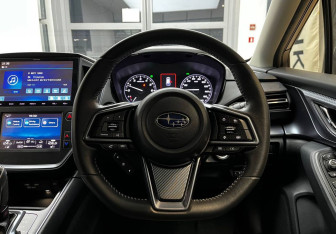 Подержанный автомобиль Subaru Levorg 2021 года (13 фото)