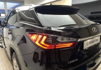 Подержанный автомобиль Lexus RX 2017 года (9 фото)