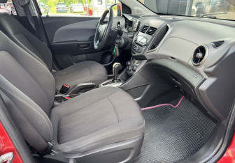 Подержанный автомобиль Chevrolet Aveo Sedan 2012 года (9 фото)