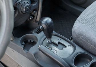 Подержанный автомобиль Hyundai Santa Fe 2002 года (14 фото)