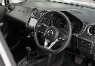 Подержанный автомобиль Nissan Note 2020 года (11 фото)