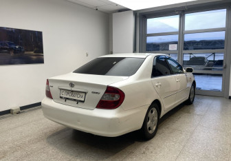Подержанный автомобиль Toyota Camry Sedan 2003 года (5 фото)