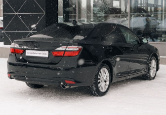 Подержанный автомобиль Toyota Camry Sedan 2015 года (5 фото)