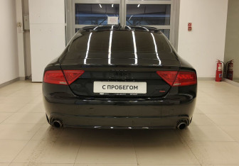 Подержанный автомобиль Audi A7 2010 года (6 фото)