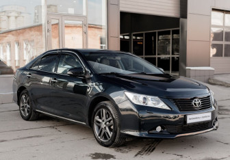 Подержанный автомобиль Toyota Camry Sedan 2012 года (3 фото)