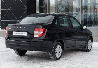 Подержанный автомобиль LADA (ВАЗ) Granta Sedan 2022 года (5 фото)