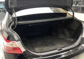 Подержанный автомобиль Toyota Camry Sedan 2011 года (12 фото)