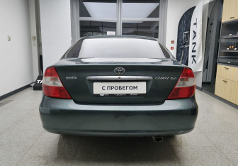 Подержанный автомобиль Toyota Camry Sedan 2003 года (5 фото)