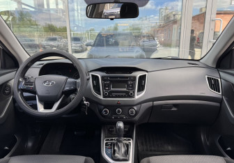 Подержанный автомобиль Hyundai Creta 2019 года (12 фото)