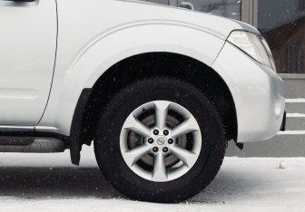 Подержанный автомобиль Nissan Pathfinder 2011 года (9 фото)