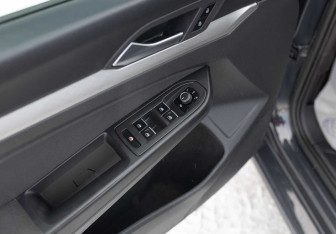 Подержанный автомобиль Volkswagen Golf Hatchback 2021 года (15 фото)