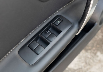 Подержанный автомобиль Nissan Qashqai 2013 года (17 фото)