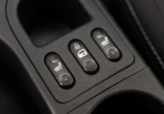 Подержанный автомобиль Nissan Qashqai 2012 года (17 фото)