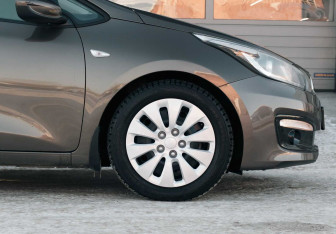 Подержанный автомобиль Kia Ceed Wagon 2018 года (9 фото)