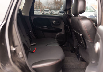 Подержанный автомобиль Nissan Note 2011 года (18 фото)