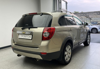 Подержанный автомобиль Chevrolet Captiva 2008 года (4 фото)