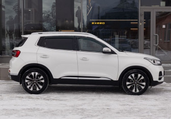 Подержанный автомобиль Chery Tiggo 4 2019 года (4 фото)