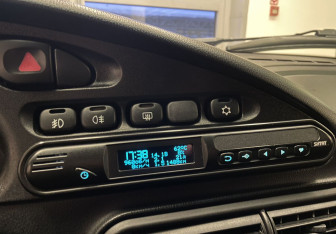 Подержанный автомобиль Chevrolet Niva 2011 года (14 фото)