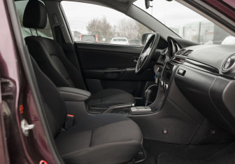 Подержанный автомобиль Mazda 3 Sedan 2007 года (19 фото)