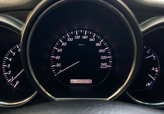 Подержанный автомобиль Lexus RX 2008 года (8 фото)