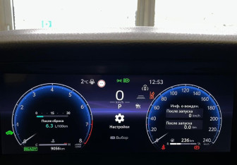 Подержанный автомобиль Toyota Camry Sedan 2024 года (17 фото)