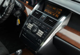 Подержанный автомобиль Nissan Teana 2006 года (14 фото)