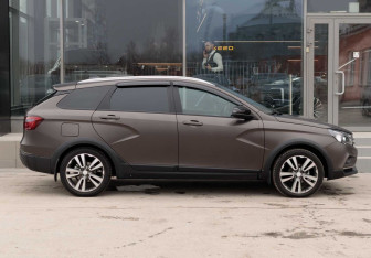 Подержанный автомобиль LADA (ВАЗ) Vesta Wagon 2022 года (4 фото)