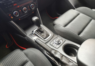 Подержанный автомобиль Mazda CX-5 2014 года (11 фото)