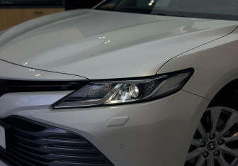 Подержанный автомобиль Toyota Camry Sedan 2018 года (2 фото)