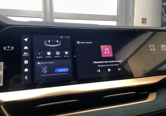 Подержанный автомобиль Geely Monjaro 2023 года (17 фото)