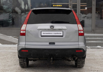 Подержанный автомобиль Honda CR-V 2008 года (6 фото)