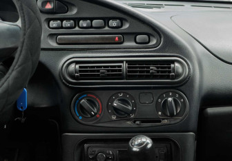 Подержанный автомобиль Chevrolet Niva 2018 года (14 фото)