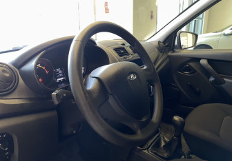 Подержанный автомобиль LADA (ВАЗ) Granta Sedan 2019 года (6 фото)