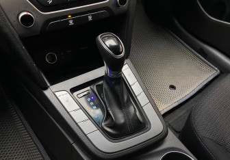 Подержанный автомобиль Hyundai Elantra Sedan 2016 года (7 фото)